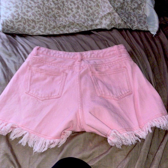 Light pink Medium SHEIN shorts - Picture 3 of 3